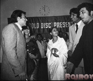 Amitabh Bachchan image number 114