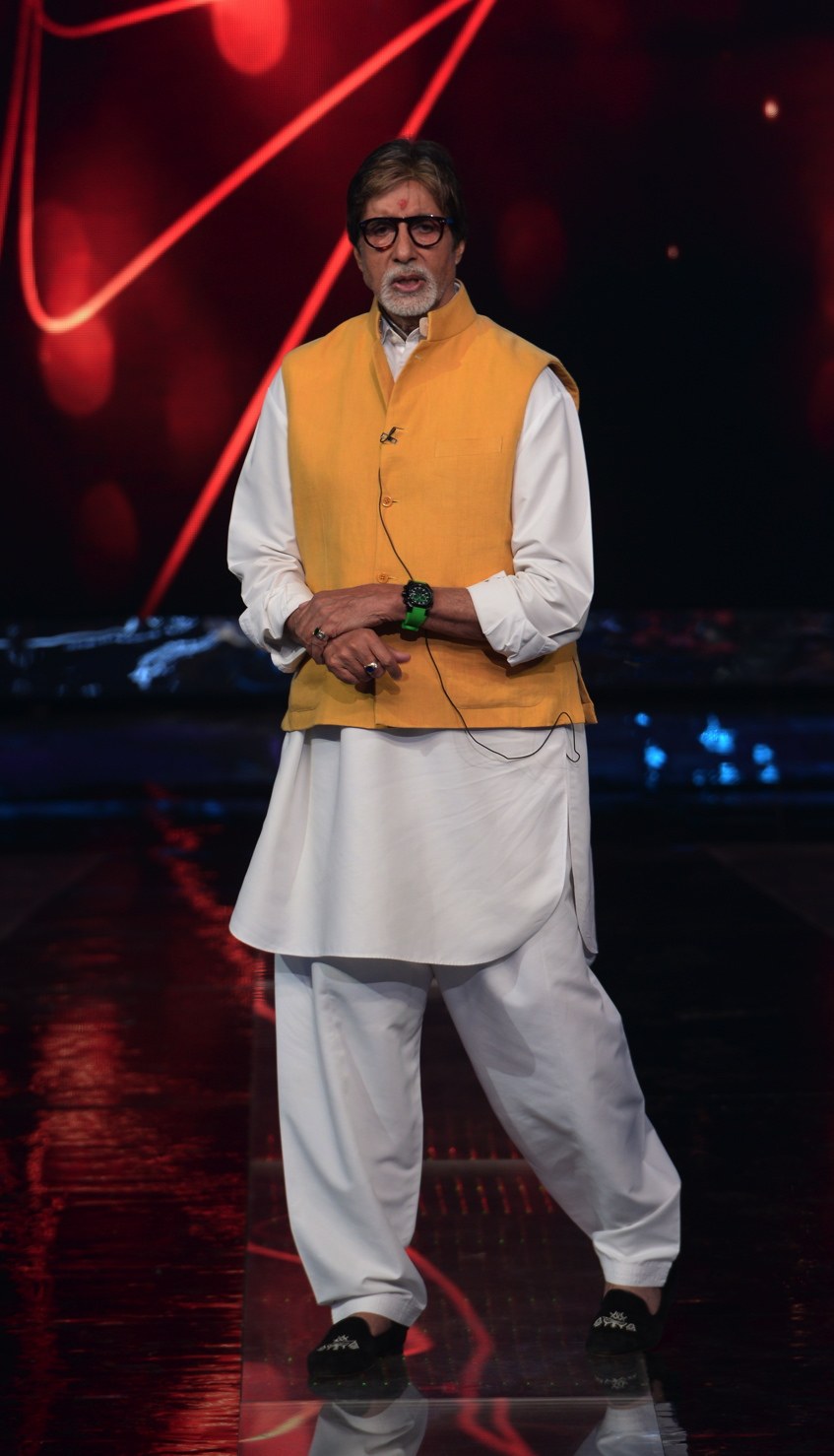 Amitabh Bachchan image number 155