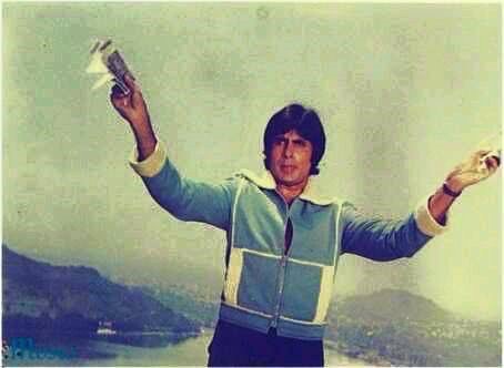 Amitabh Bachchan image number 159