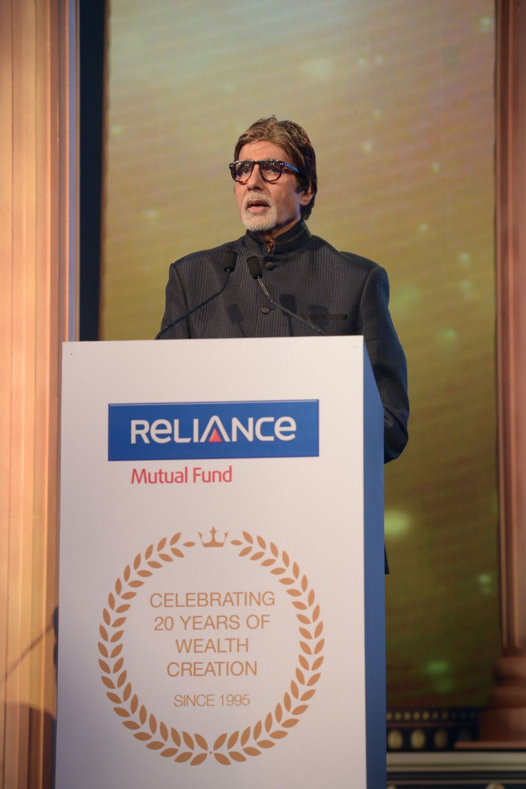 Amitabh Bachchan image number 200
