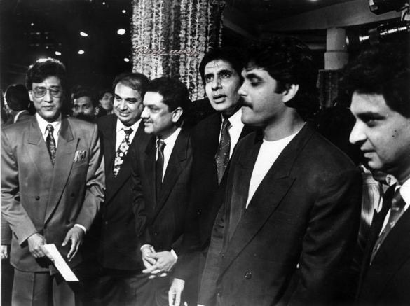 Amitabh Bachchan image number 204