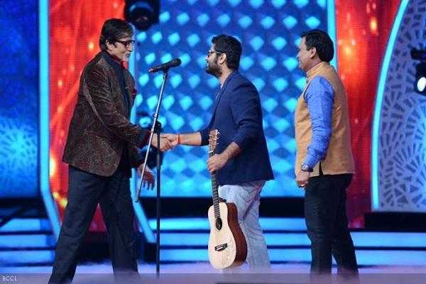Amitabh Bachchan image number 229