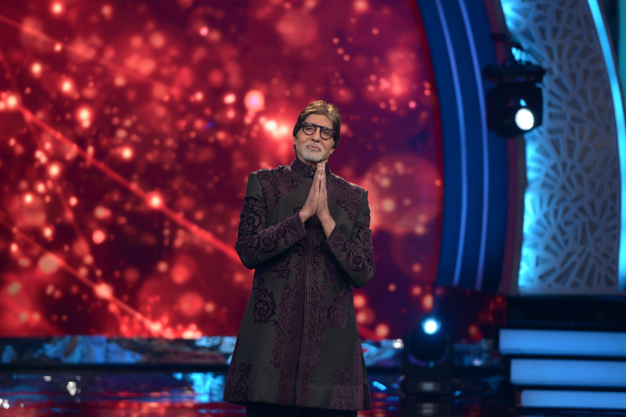Amitabh Bachchan image number 234