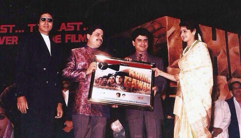 Amitabh Bachchan image number 256