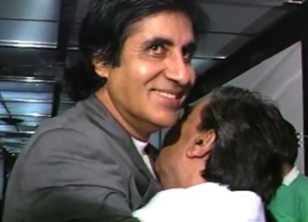 Amitabh Bachchan image number 262