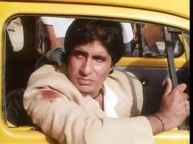 Amitabh Bachchan image number 44