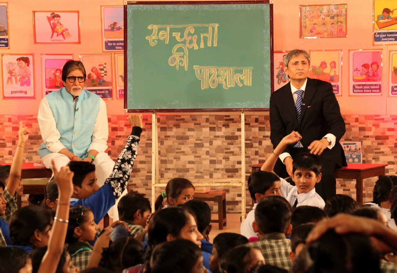 Amitabh Bachchan image number 81