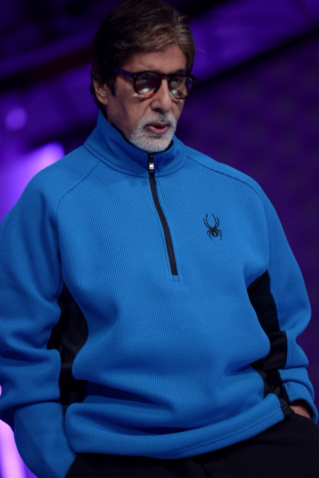 Amitabh Bachchan image number 91