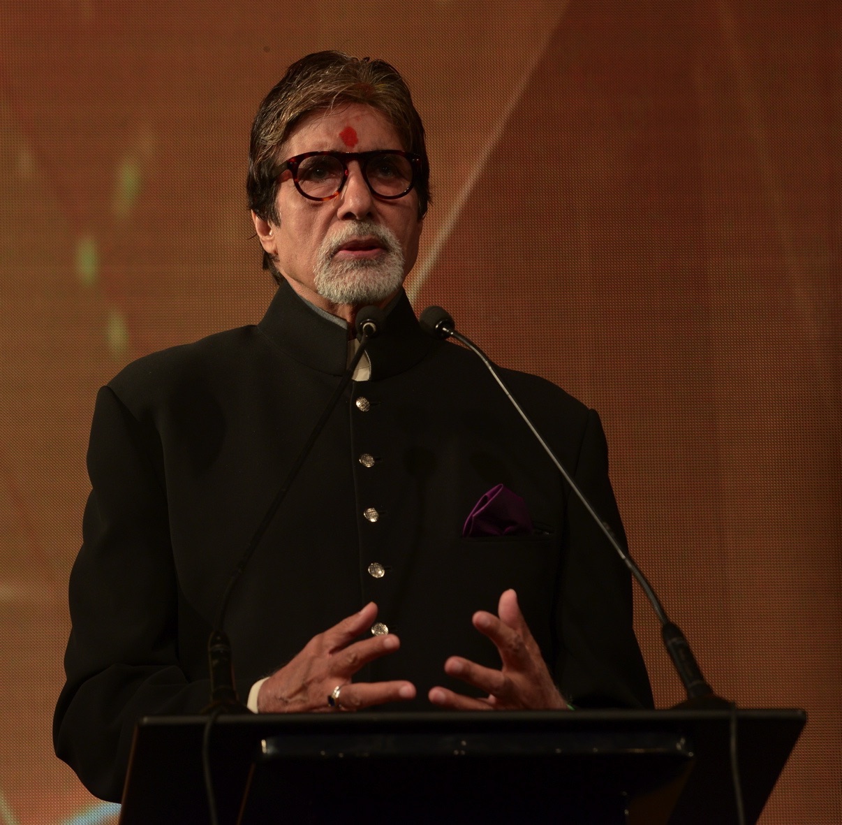 Amitabh Bachchan image number 99